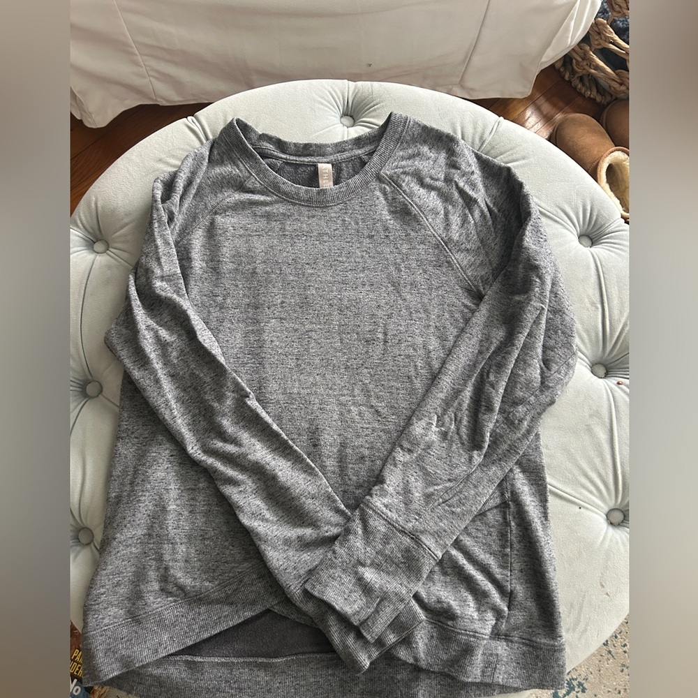 Athleta Gray Long-Sleeve Pullover Sweatshirt